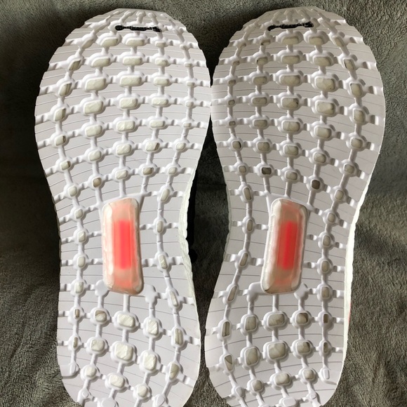 Women’s Adidas Ultraboost 19 Core Black/Orchid - Picture 3 of 3